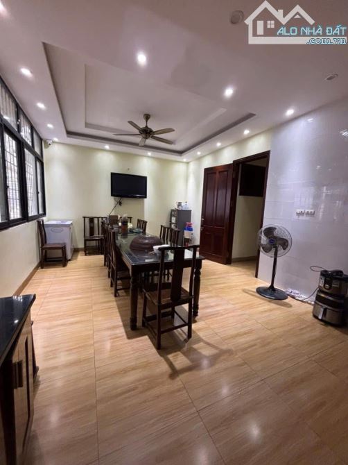 Bán nhà phố Thuỵ Khuê, Tây Hồ, 20m ra mặt phố, Ô tô đỗ cửa 149m2, mặt tiền 6.7m giá 38 tỷ - 2