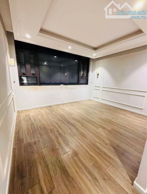 Cho thuê nhà mặt tiền Nguyễn Văn Linh - Hải Châu - 2