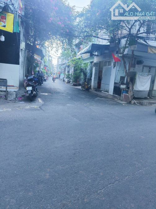 Bán Nhà Mặt Tiền HXH Khuông Việt , Tân Phú, DT 68m2 với Giá chỉ nhỉnh 6 tỷ - 2