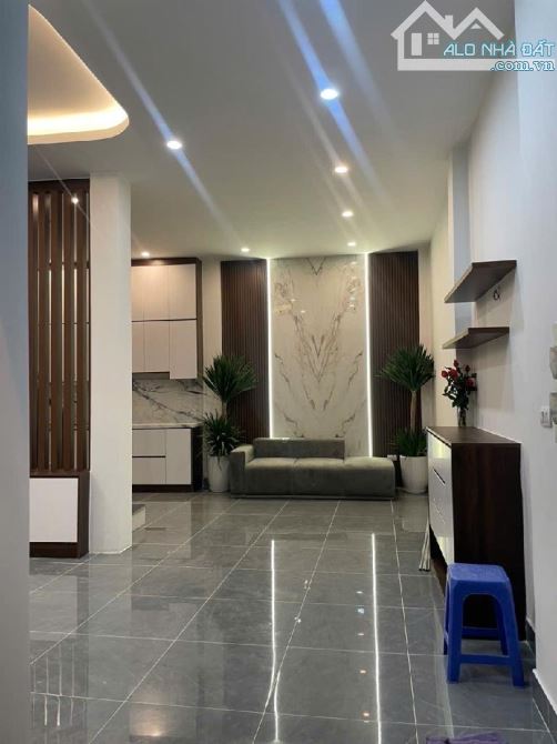 BÁN NHÀ NGÕ THÔNG - LẠC LONG QUÂN - 48M2 - 5 TẦNG - FULL NỘI THẤT - GIẢM MẠNH - 2
