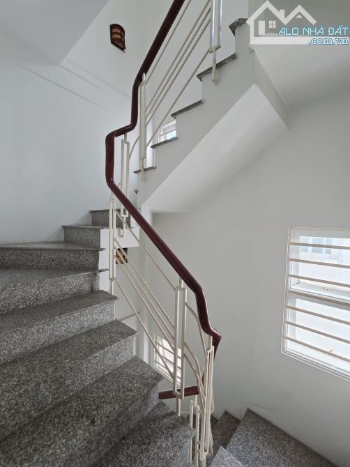 Quận 1 khu TK Trần Hưng Đạo-36M2-4 Tầng- 5PN -cách HXH 1 Căn-Giá Chỉ Hơn 7Ty TL‼️ - 2