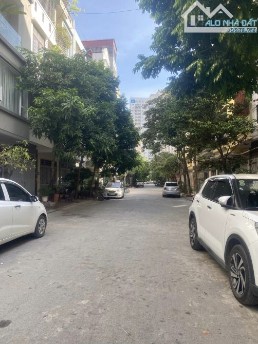 Phân Lô Đẹp 2 Ô Tô Tránh Hoàng Quốc Việt Nhà Mới 7 Tầng Thang Máy Ở Kinh doanh - 3