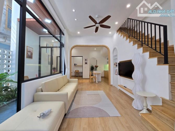 Bán căn nhà 3 Tầng Lý Tự Trọng, 2 mặt kiệt, 80m2 - 3
