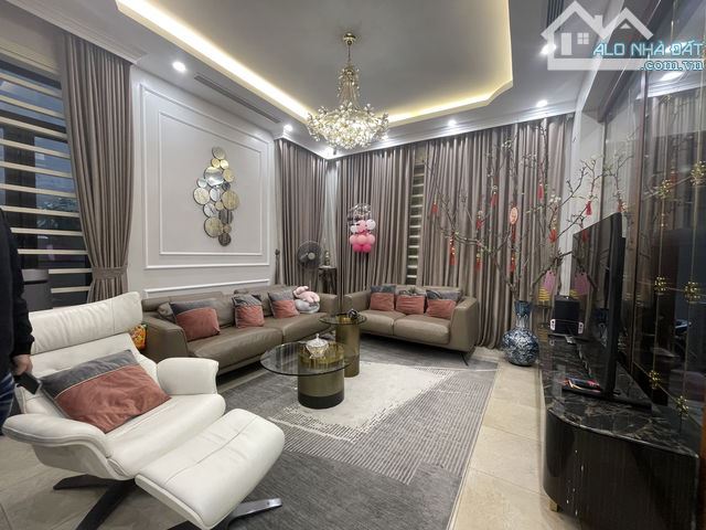 Bán nhà phố Lý Nam Đế, Hoàn Kiếm 70m2, 7T thang máy cực đẹp, mặt tiền 6.6m lô góc 3 thoáng - 3
