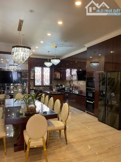 🏡 (PĐP) Bán Nhà Phố Yên tĩnh ngay Trung tâm Thành phố - 3