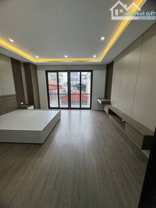 Bán Nhà Vương Thừa Vũ. DT 45m x 4,8m MT. Giá 16,7 tỷ, Nhà Phân Lô, Oto Đỗ Cửa, Thang Máy X - 3