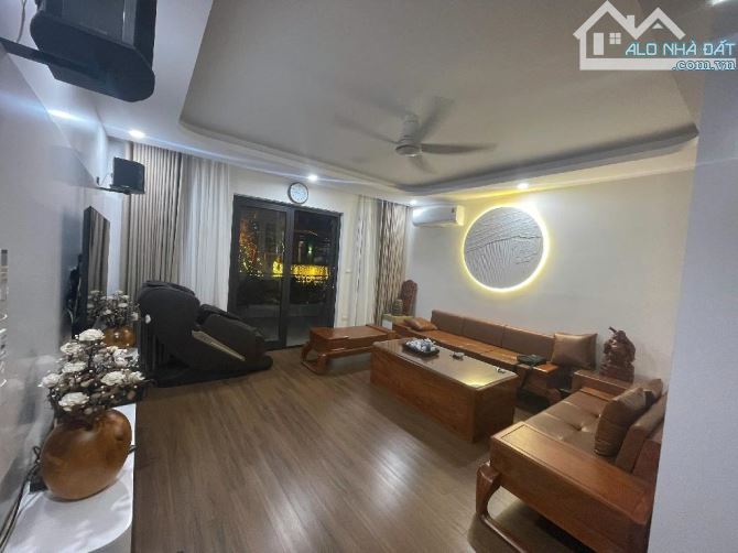 Bán nhà mặt phố Lý Nam Đế, Hoàn Kiếm 48m2, mặt tiền 5.3m lô góc 3 thoáng kinh doanh đỉnh - 3