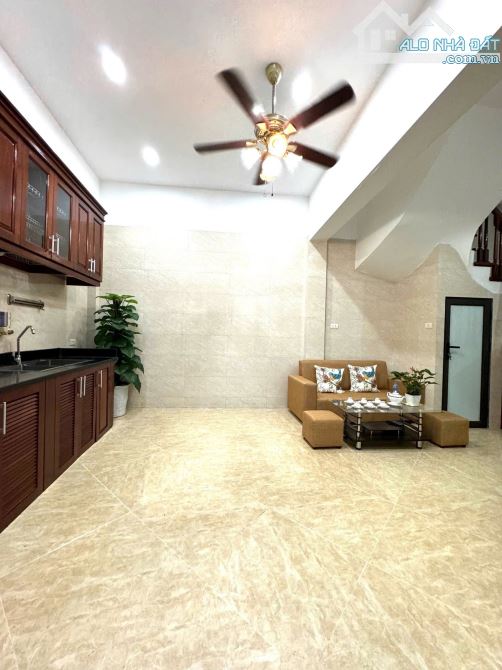 BÁN NHÀ MINH KHAI, DT 32M x 5 TẦNG, MT 3.9M, NHỈNH 6 TỶ, GẦN PHỐ, TRƯỚC NHÀ RỘNG RÃI - 3