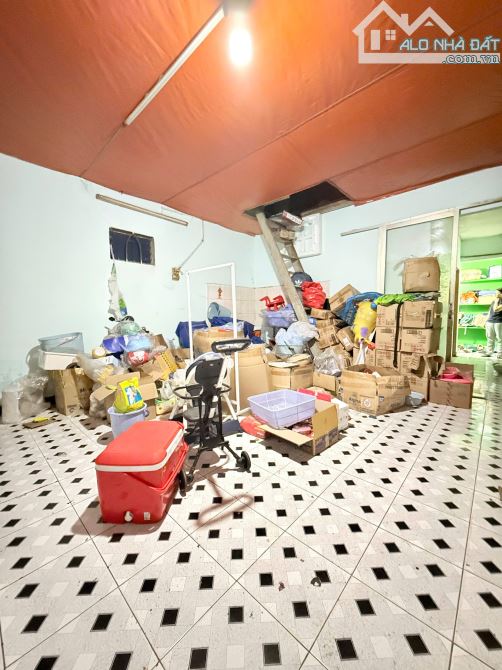 Bán nhà Mặt tiền kinh doanh - Trần Thị Cờ - Đang cho thuê gần 20tr - Chỉ 13.5 tỷ - 3