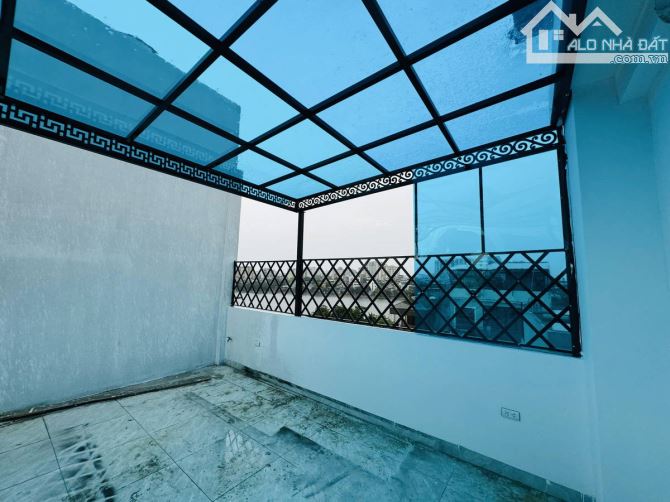 Bán nhà Định công Hạ, vị trí ô tô tránh, nhà mới, cực hiếm 39m2, giá 6,95 tỷ thang máy - 3