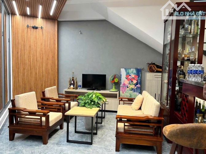 Bán nhà hẻm Âu Dường Lân Phường 2 Quận 8. Nhà đúc kiên cố, cách 1 căn ra mặt tiền - 3