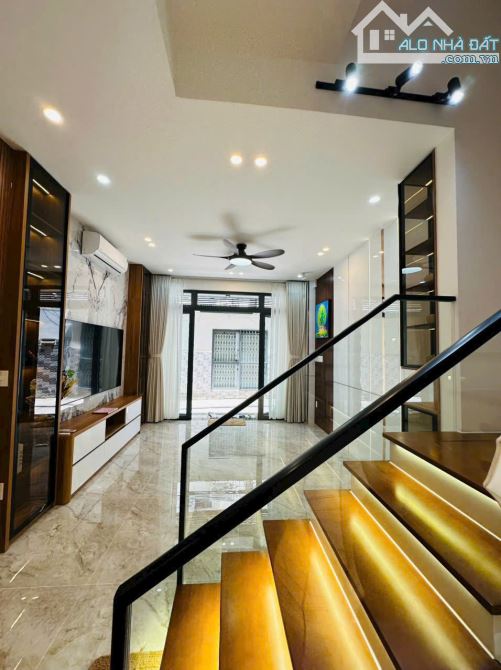 ✅Bán nhà mới💥Tặng Full nội thất xịn sò👉4 Tầng - 8.5 Tỷ TL - 3