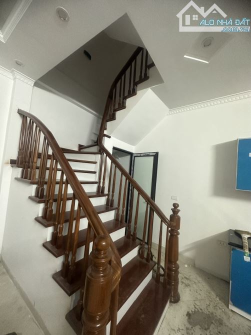HỒNGMAI - HAI BÀ TRƯNG - 43M2 - 5T - MT:5.25M - NHÀ MỚI KÍNH COONG - GIÁ 8.9 T - 3