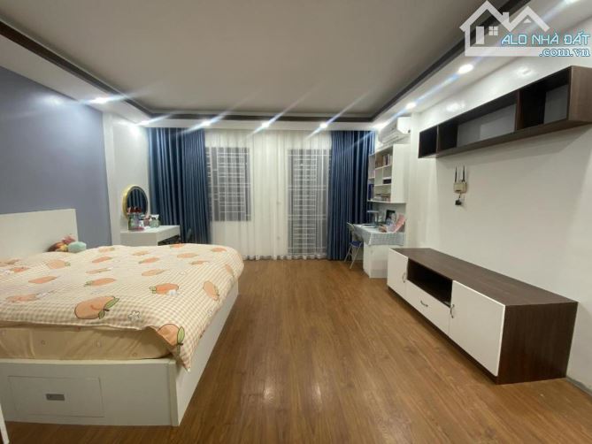 Bán nhà Nguyễn Chính, Tân Mai - 6 tầng thang máy, gần ô tô tránh, giá loanh quoanh 10 tỷ - 3