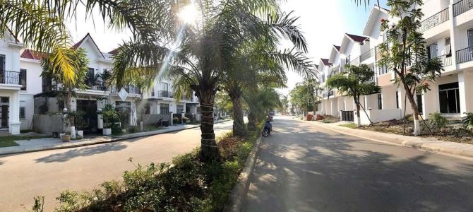 Bán nhà 3 tầng 2 mặt tiền đường rộng Royal Park Huế - 3