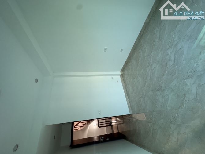 Bán nhà Trương Định, 6 tầng thang máy, ô tô vào nhà, mặt tiền rộng, giá 11 tỷ hơn - 3