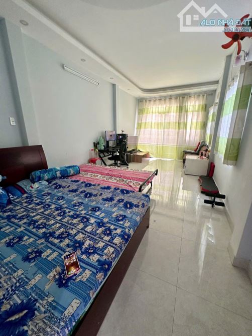 Bán nhà căn góc 2 mặt hẻm Dạ Nam Phường 1 Quận 8. Căn góc 2 mặt hẻm, hẻm xe hơi, gần Cầu C - 3