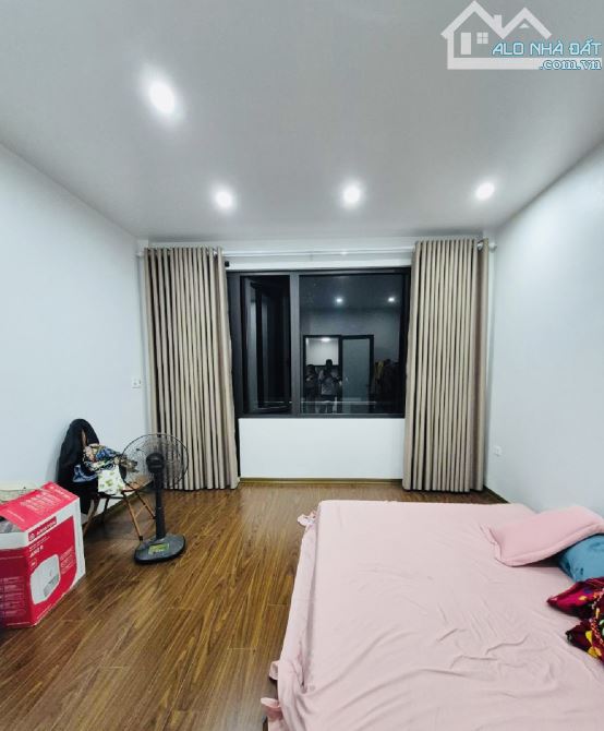 BÁN CĂN TRUNG VĂN NAM TỪ  LIÊM NHÀ ĐẸP FULL NỘI THẤT - 47m - 5T - 9.45 TỶ - 3