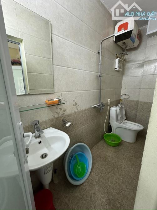 - 25M x 5 tầng, Mt3.5m  (4.75 tỷ )     NHÀ BÁN  MẶT NGÕ  PHỐ KHƯƠNG TRUNG-  LÔ GÓC - 3