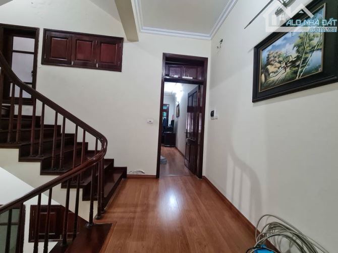 Bán nhà Lạc Long Quân, mặt ngõ ô tô tránh, kinh doanh, gần Hồ Tây 81m2, 5 tầng, giá 26 tỷ - 3