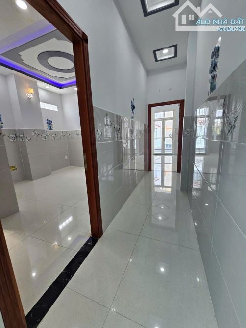 BÁN NHÀ MẶT TIỀN ĐƯỜNG SỐ LÂM VĂN BỀN - 3 TẦNG - NGANG 5M NỞ HẬU TÀI LỘC, P. BÌNH THUẬN - 3