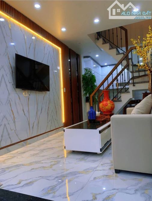 Bán nhà Phương Lưu, Vạn Mỹ, Ngô Quyền, Hải Phòng. 3 tầng, 30m2, 2,3 tỷ. Ngang 4m, d2tbBán - 3