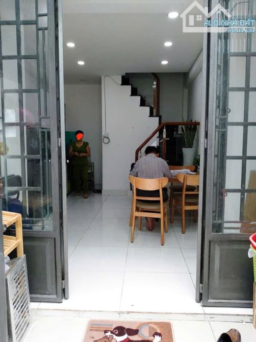 QUẬN 11 HẼM XE HƠI LÒ SIÊU- 4 TẦNG BTCT - SỔ A4 HOÀN CÔNG ĐỦ - CHỈ 3.65 TỶ - 3