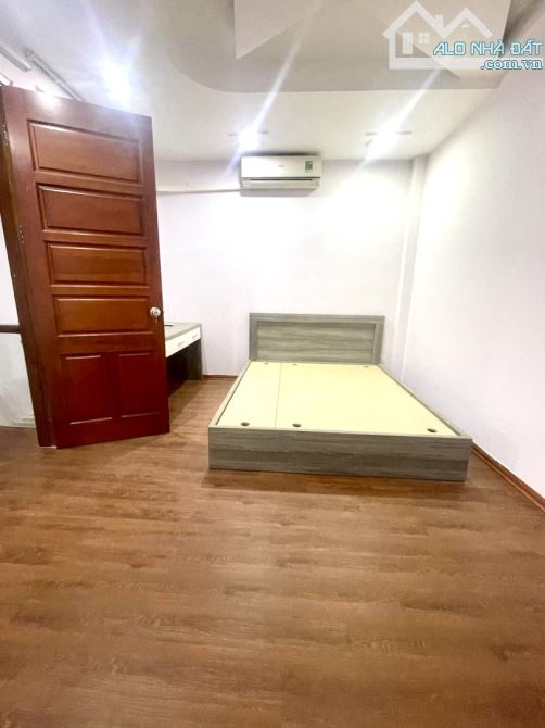 Phân lô kịch độc Nguyên Hồng, vỉa hè, ôtô tránh, kinh doanh, dân xây, mặt tiền vip, 71m*5T - 3