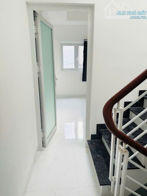 Bán nhà 2 mặt tiền hẻm Nguyễn Cửu Vân P17 Bình Thạnh 4 tầng BTCT 38m2 chỉ hơn 6 tỷ - 3
