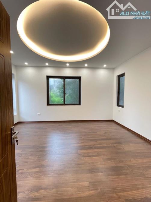 Bán nhà Đường Láng - Đống Đa DT: 65m, 5 tầng, mt6.5m, giá 12 tỷ - 3