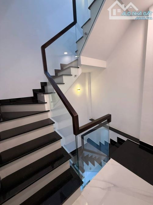 BÁN NHÀ MẶT TIỀN KINH DOANH SẦM UẤT – TÂN BÌNH – GẦN SÂN BAY -8.4 TỶ TL - 3