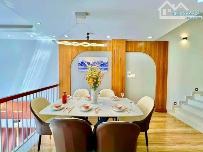 Bán nhà mới cứng 100 % , HXH 6m đối diện cityland Nguyễn Văn Lượng 60 m2 , giá 11 tỷ nhỉnh - 3
