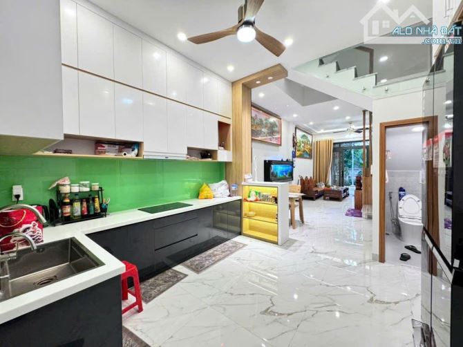 BÁN NHÀ HẺM XE TẢI DƯƠNG QUẢNG HÀM, P4, GÒ VẤP – 60M² – 4 TẦNG  – 9 TỶ - 3