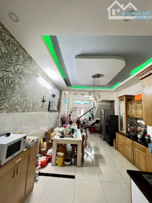 Bán nhà cạnh khu cityland , dt 120 m2 , giá 13 tỷ , HXH 7m  đường Nguyễn Văn Lượng - 3