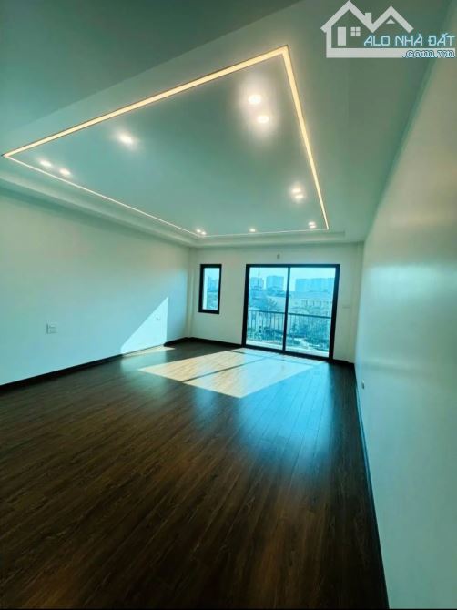 ❤️❤️ SIÊU RẺ - NGỌC THUỴ - 50m - GARA- THANG MÁY- Ô TÔ VÀO, ĐỖ CỬA, NGÕ THÔNG HƠN 9 TỶ   ✅ - 3