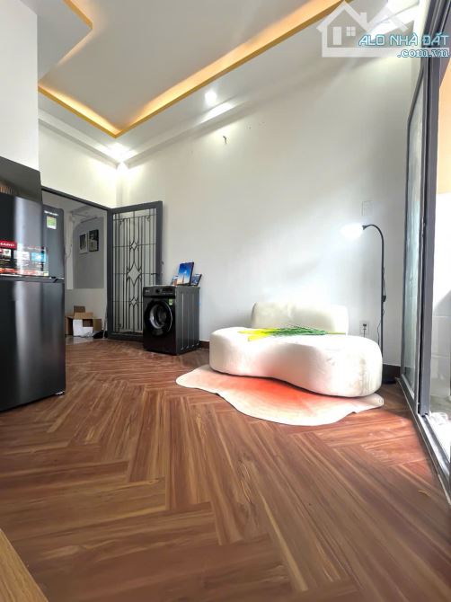 LÊ VĂN SỸ P.12 Q.3 (4X15M) 3PN VÀO Ở NGAY. GIÁ 15 TRIỆU/ THÁNG - 3
