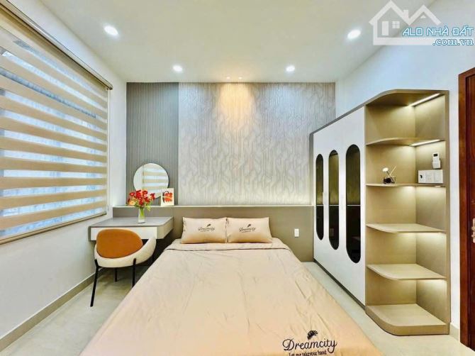 Chốt ngay căn nhà đẹp 52m2 ngay Trần Quang Diệu, Q3.  Giá: 2 Tỷ 660. SHR, vị trí trung tâm - 3