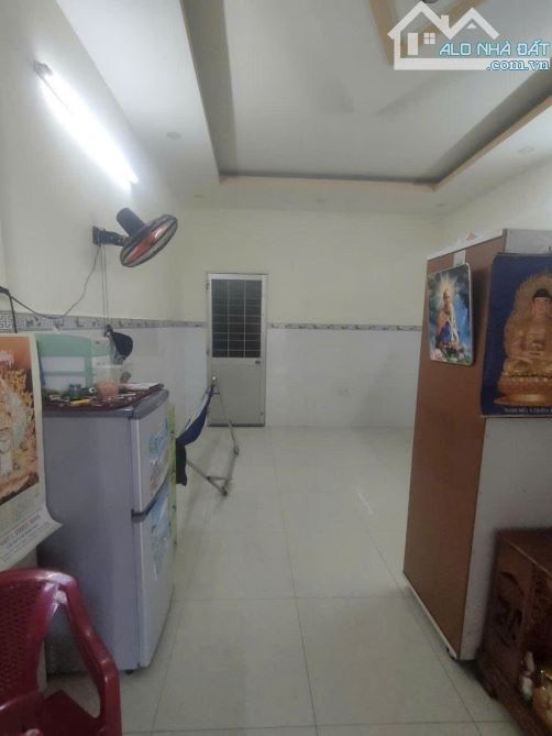 Nhà đẹp diện tích 84m2 ngay chợ đầu mối Thủ Đức - 3