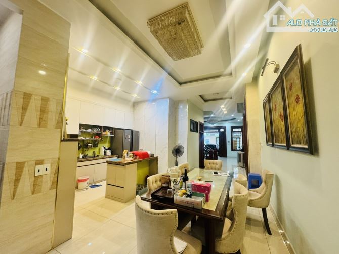 Bán nhà 1 trệt 2 lầu KDC cổng 2 sân Bay Biên Hòa, Quang Vinh, 145m2, giá 10 tỷ 800. - 3