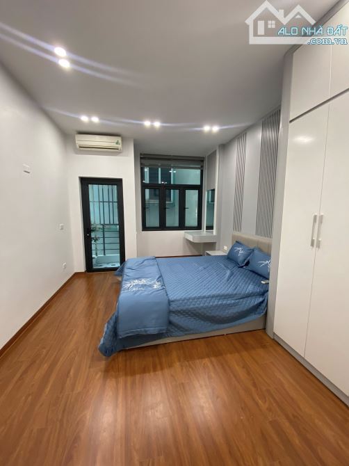 Cần bán nhà giáp Ngoại Giao Đoàn, Xuân La Tây Hồ DT 30m2, 5 tầng, đủ nội thất. Giá 6,8 tỷ - 3