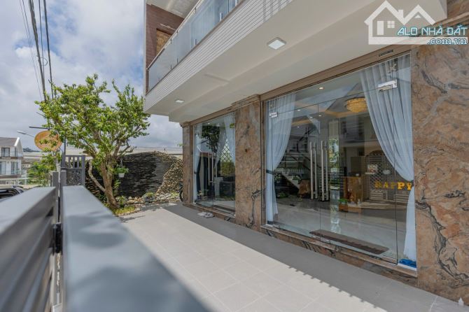 200M2 KHÁCH SẠN ĐẸP 12 PHÒNG KINH DOANH NGAY GẦN UỶ BAN NHÂN DÂN ĐƯỜNG XÔ VIẾT P7 ĐÀ LẠT - 3
