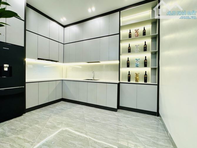 Bán nhà Lạc Long Quân, Tây Hồ gần 30m2 4T ngõ thông chỉ 70m ra đến phố giá 5.9 tỷ - 3