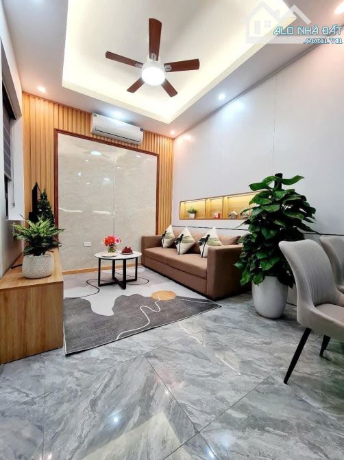 Bán phân lô Nguyễn Tuân. DT 60m2 x 8 tầng, MT5m, thang máy, vỉa hè, KD sầm uất. Giá 26.5tỷ - 3