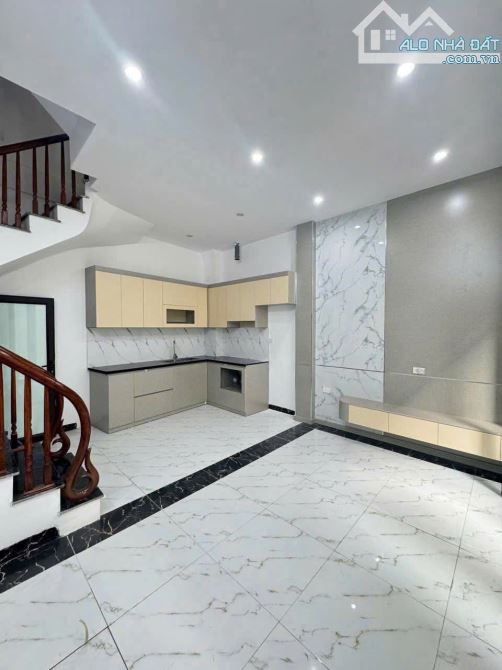 Bán nhà HXH 8m đường Dương Quãng Hàm , dt 60 m2 , giá 9 tỷ nhỉnh - 3