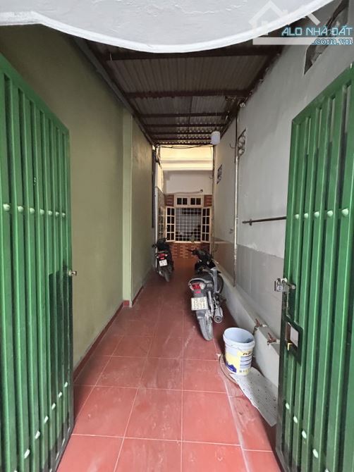 Bán nhà 3 tầng Trương Định - Ngõ thông - Vị trí kinh doanh nhỏ - Nhà đẹp ở ngay - 3
