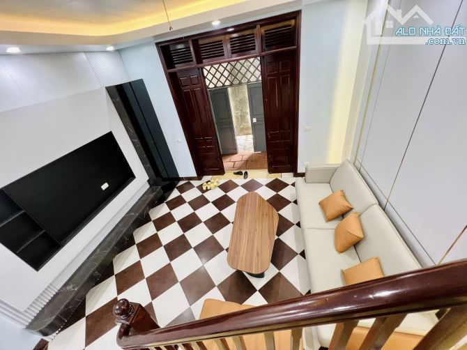 Bán gấp nhà HV Mật Mã Chiến Thắng 40m2 5T MT 5m 6.8 tỷ nhà dân xây đẹp - 2 thoáng ngõ đẹp - 3