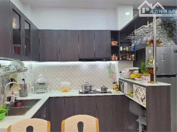 5.5❌9m, BÁN NHÀ 4 TẦNG, HXH, TRƯỜNG CHINH, P12 TÂN BÌNH, NHỈNH 8 TỶ - 3