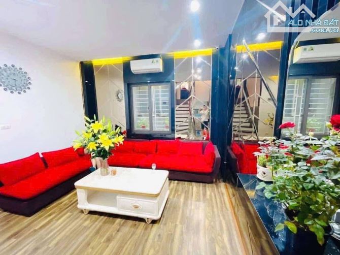 ⸻  BÁN NHÀ PHÂN LÔ NGUYÊN CHÍ THANH – 5 TẦNG MỚI – KINH DOANH ĐỈNH – GIÁ 18 TỶ - 3