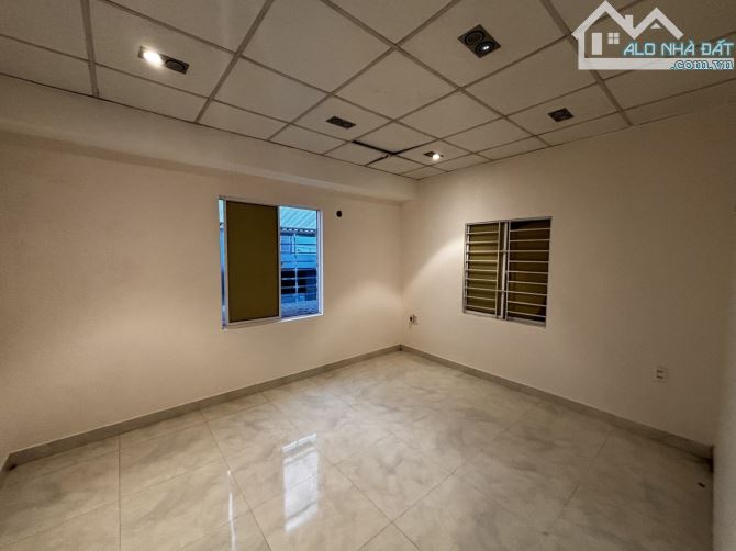 Bán nhanh nhà 2 tầng kiệt châu thị vĩnh tế - 3