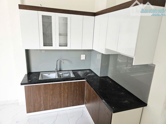 NHÀ MỚI ĐẠI CÁT - 34M² - NGÕ NÔNG - 10M RA Ô TÔ - 5 TẦNG - MẶT TIỀN 5.5M - GIÁ 4.55 TỶ - 3